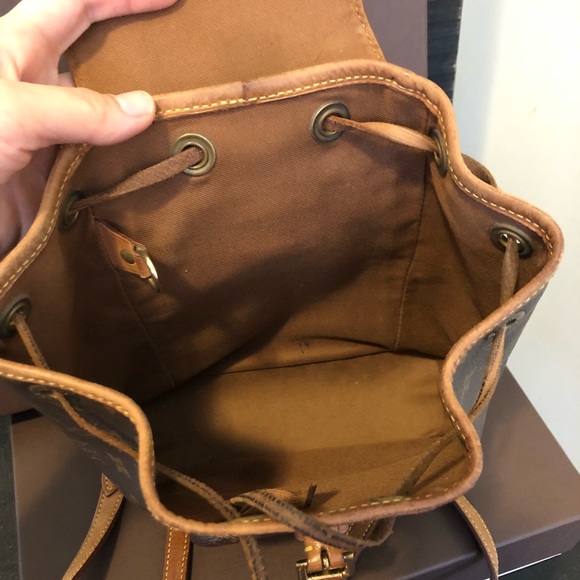 ❌SOLD❌ Authentic Louis Vuitton Montsouris backpack - Picture 7 of 8